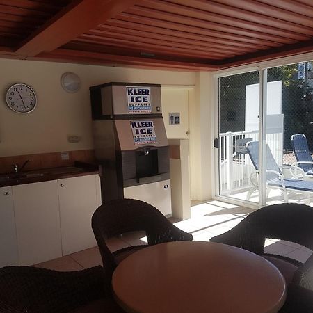 Surfers/Broadbeach Pool View. Free Parking & Wifi Gold Coast Exterior foto