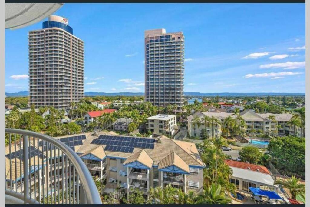Surfers/Broadbeach Pool View. Free Parking & Wifi Gold Coast Exterior foto
