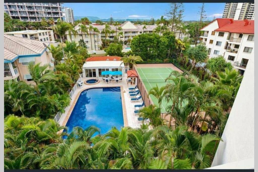 Surfers/Broadbeach Pool View. Free Parking & Wifi Gold Coast Exterior foto