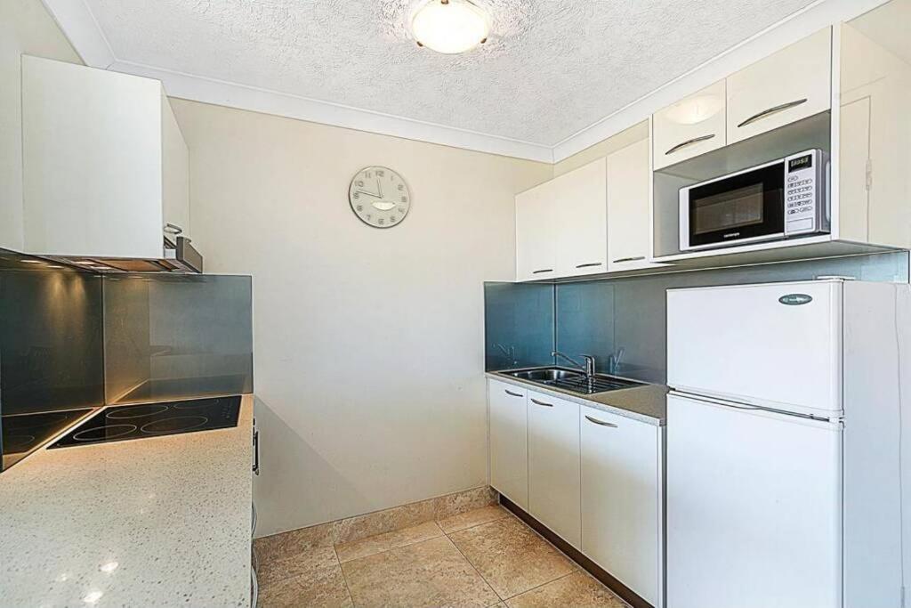 Surfers/Broadbeach Pool View. Free Parking & Wifi Gold Coast Exterior foto